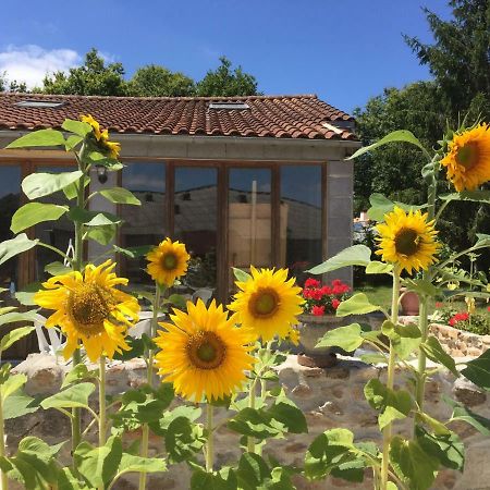 Gîte climatisé de La Haute Rue Touvois Extérieur photo